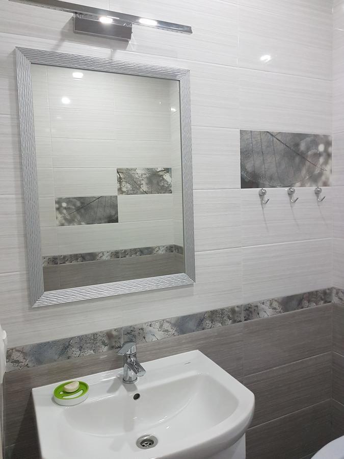 Lux Apartment Zaporizhia Bagian luar foto