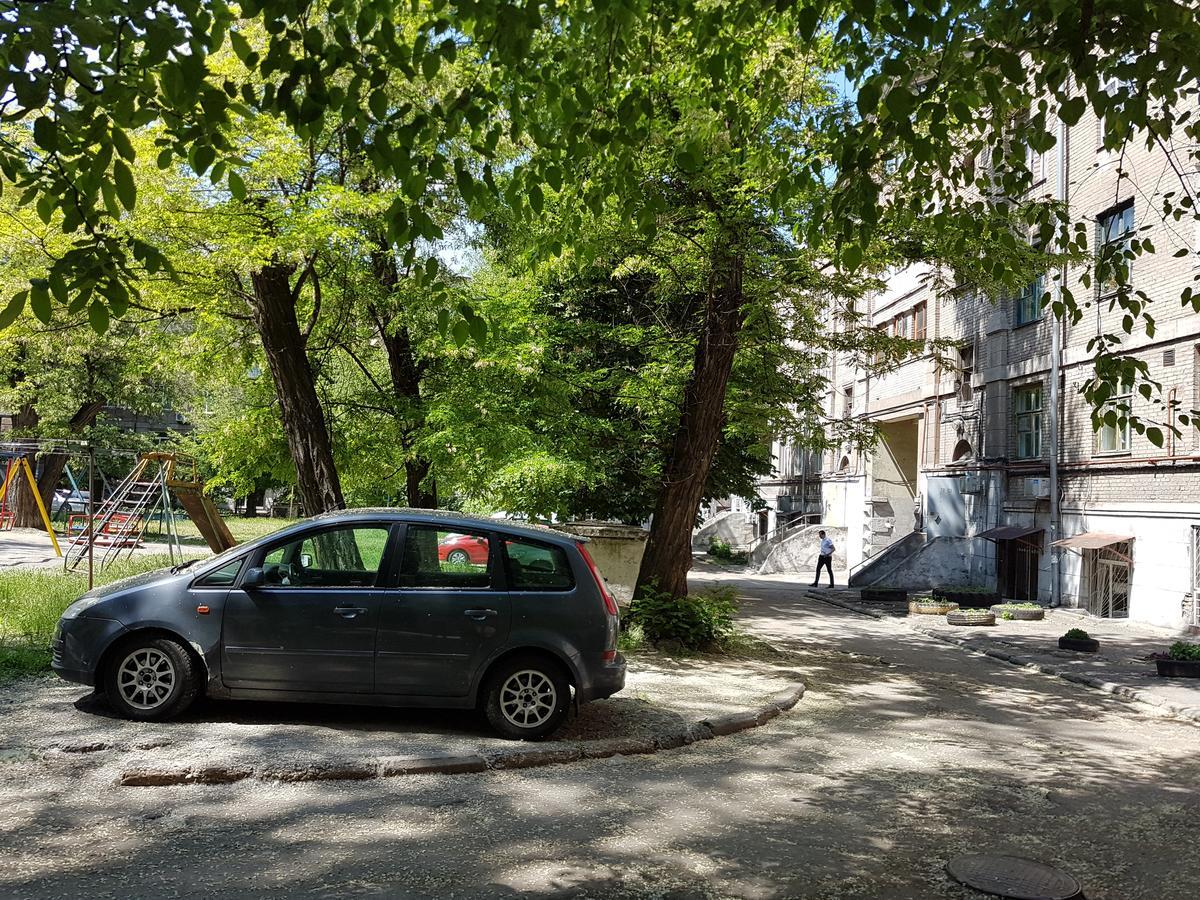 Lux Apartment Zaporizhia Bagian luar foto